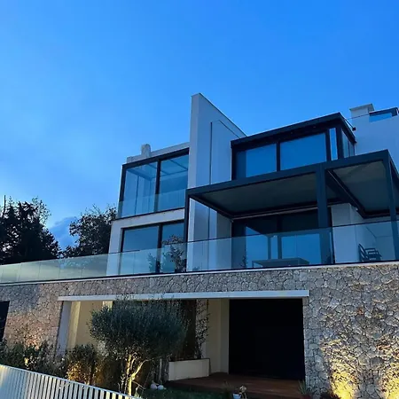 بيت للعطل Luxury Dhermi Gjilek