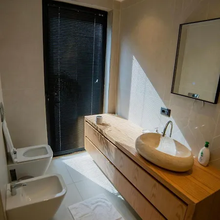 Luxury Dhermi Gjilek