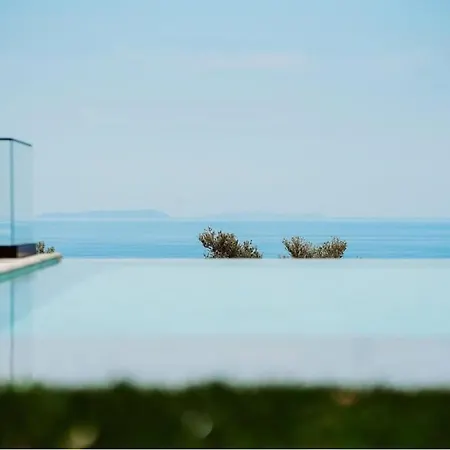 Luxury Dhermi